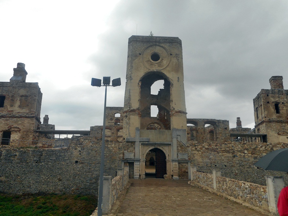 Zamek Krzyżtopór w Ujeździe