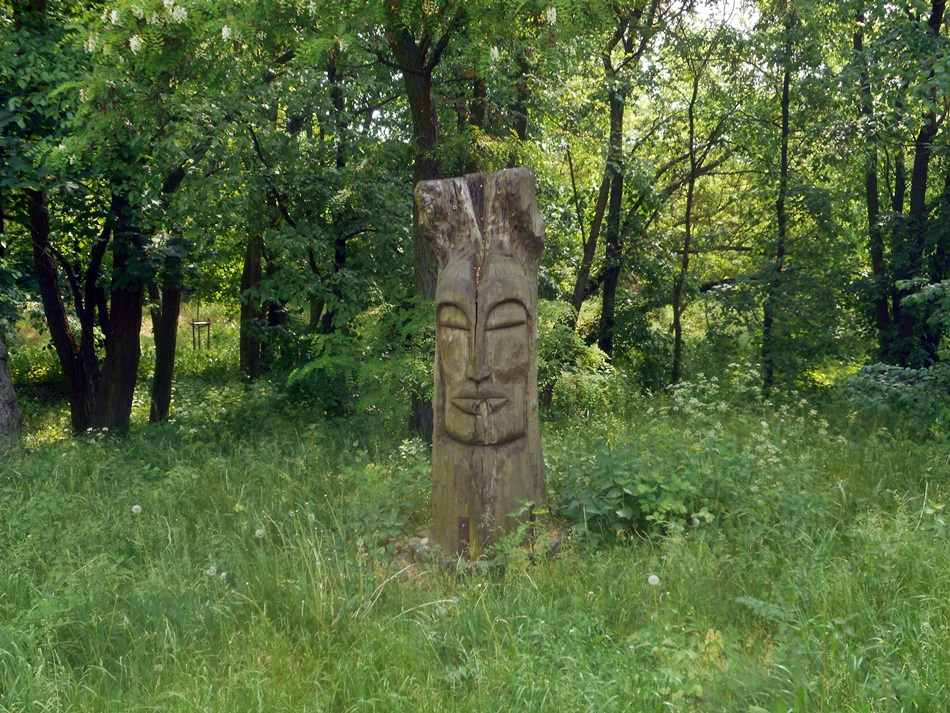 Jezioro Jelonek i Aleja Rzeźb w Gnieźnie