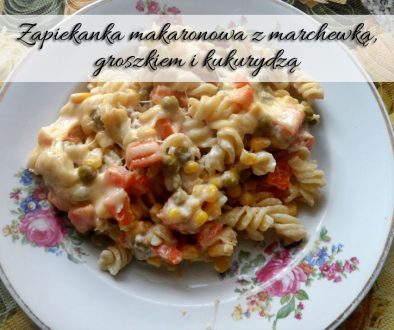 Zapiekanka-makaronowa-z-marchewka-groszkiem-i-kukurydza