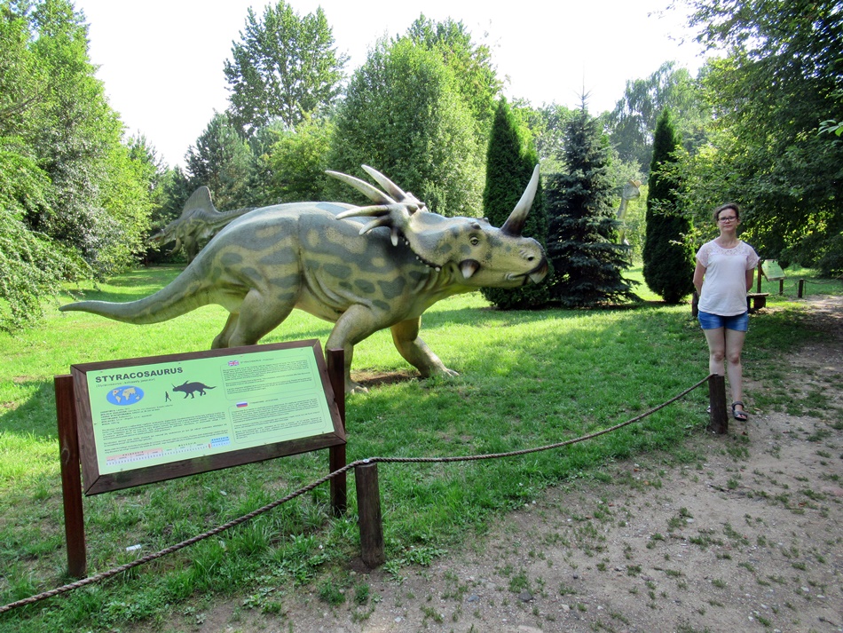 Jurajski Park Dinozaurów – Muzeum Dziejów Ziemi w Nadawkach
