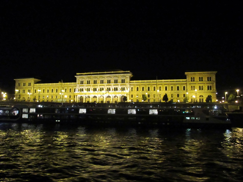 Rejs statkiem po Dunaju w Budapeszcie