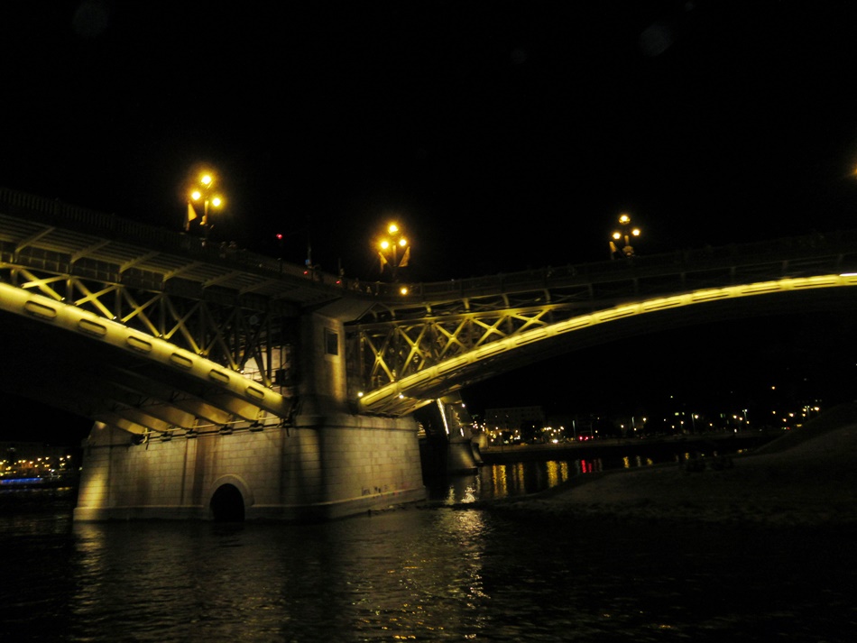 Panorama Budapesztu w dzień i w nocy