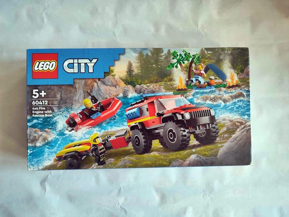 Lego City Terenowy wóz strażacki z łodzią ratunkową (7)